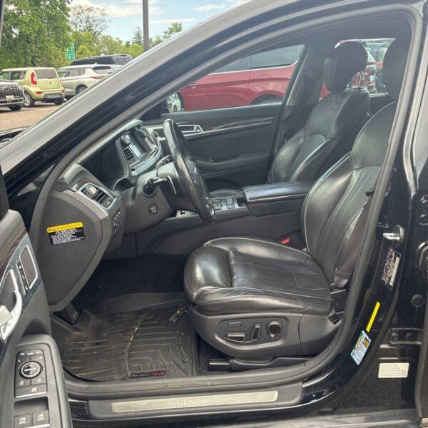 2016 Hyundai Genesis