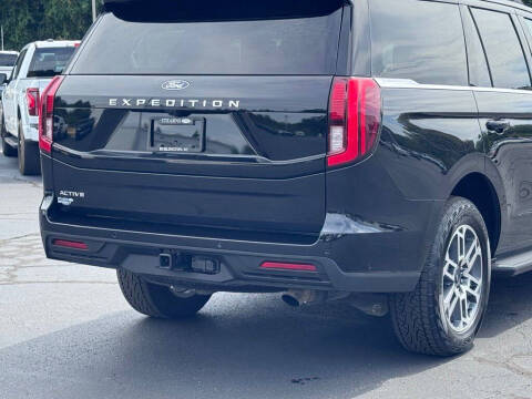 2025 Ford Expedition Active