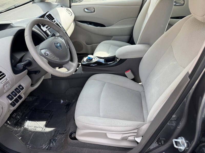 2017 Nissan LEAF SV