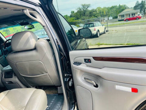 2003 Cadillac Escalade