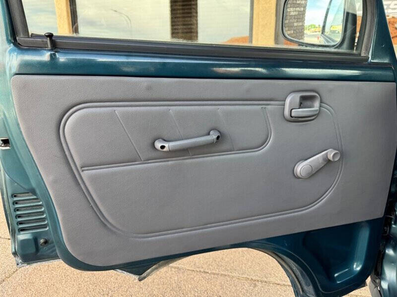 1997 Mitsubishi Minicab VX