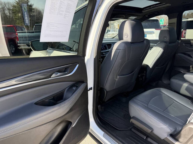 2023 Buick Enclave Essence