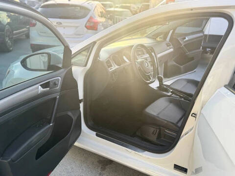 2016 Volkswagen Golf