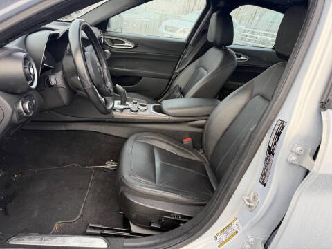 2022 Alfa Romeo Giulia Ti