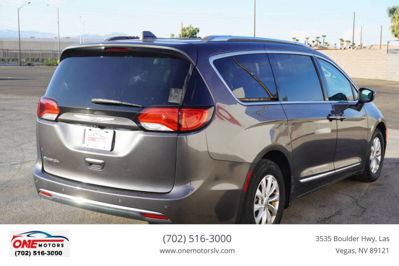 2018 Chrysler Pacifica Touring L