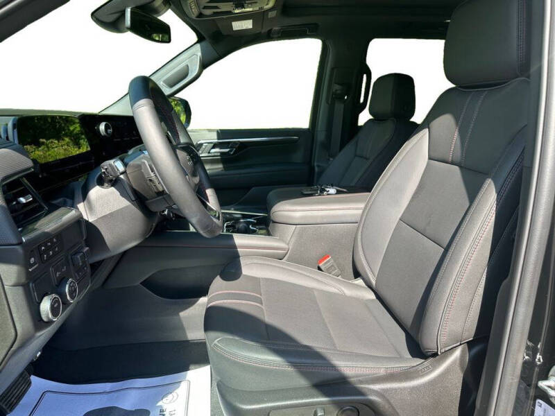 2025 Chevrolet Tahoe RST