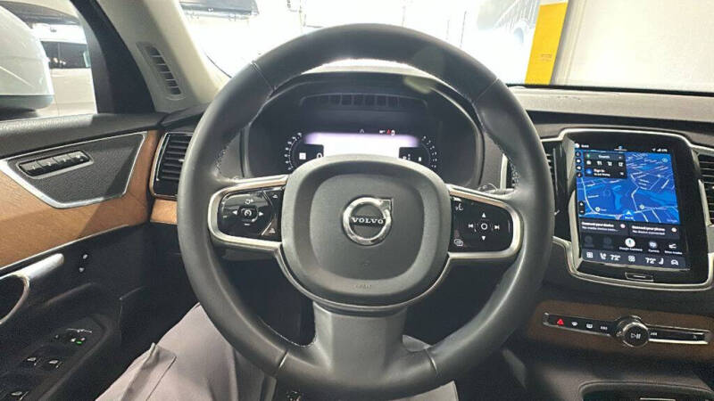 2024 Volvo XC90 B5 Plus Bright Theme
