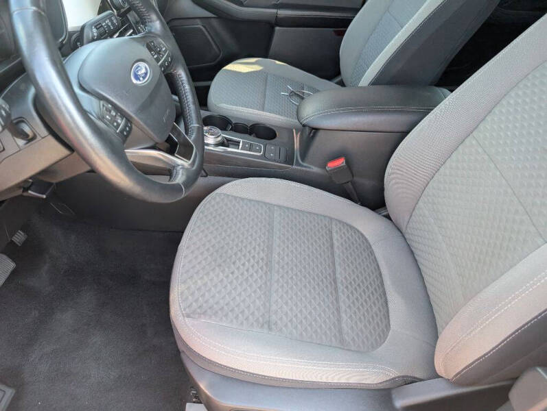 2021 Ford Escape SE