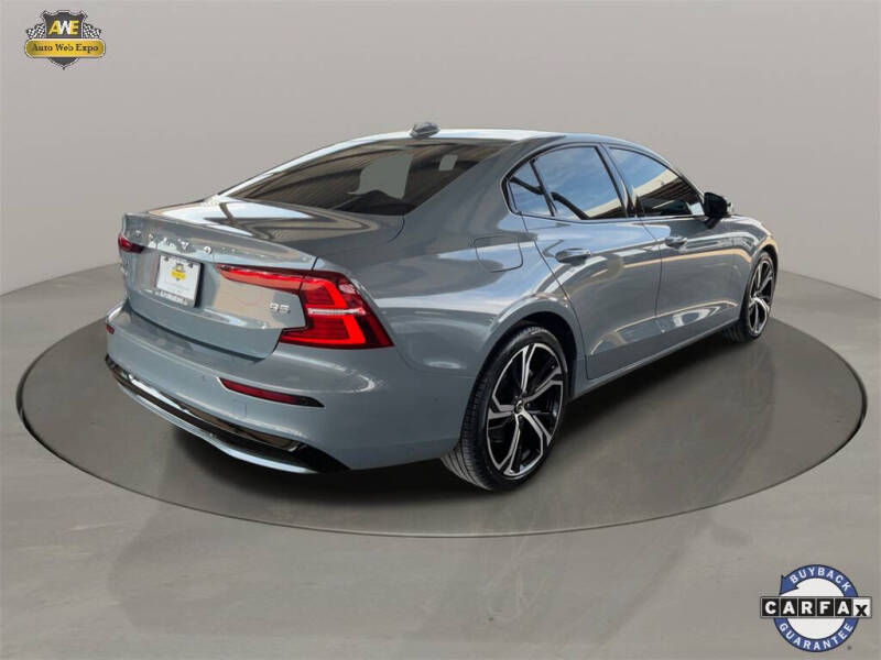 2024 Volvo S60 B5 Plus Dark Theme