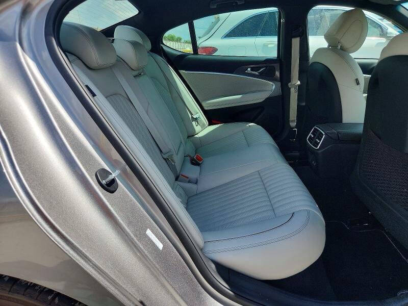 2025 Genesis G70