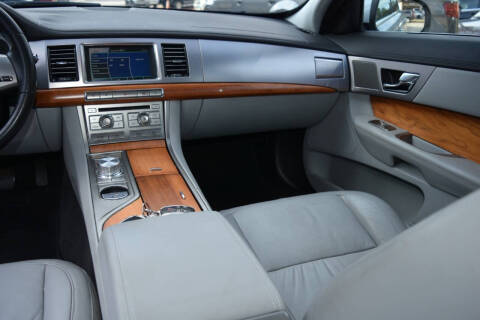 2009 Jaguar XF Luxury