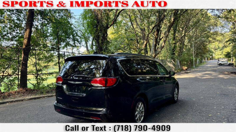 2020 Chrysler Voyager LXi