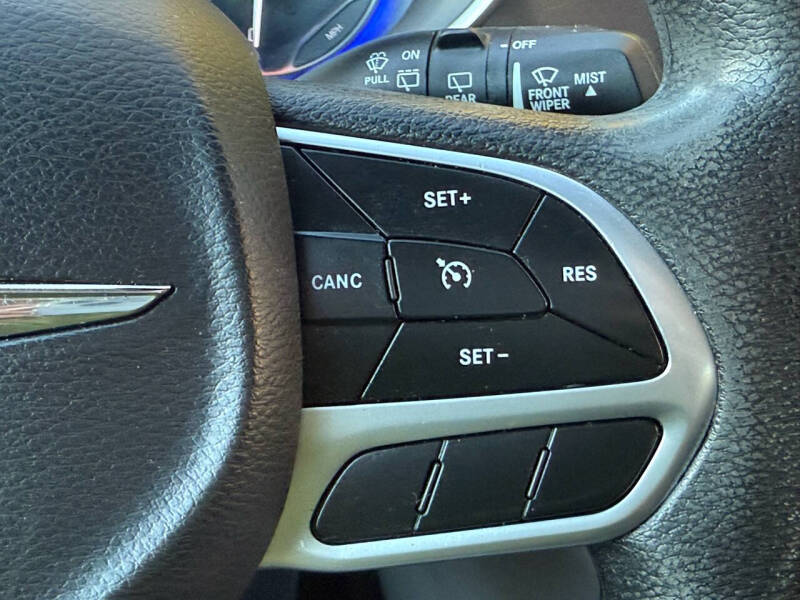 2020 Chrysler Voyager LXi