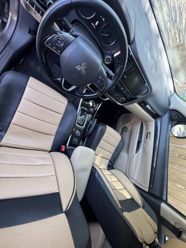 2017 Mitsubishi Outlander SEL