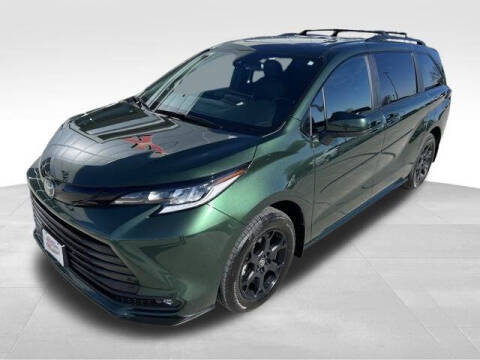 2025 Toyota Sienna Woodland Edition