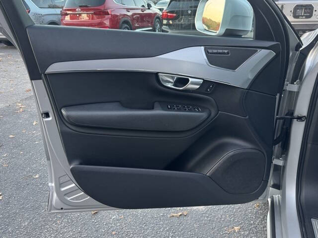 2018 Volvo XC90 T5 Momentum 5-Passenger