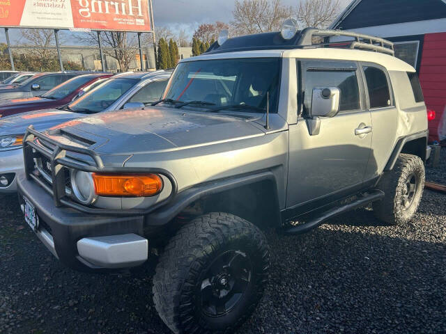 2009 Toyota FJ Cruiser Base's photo