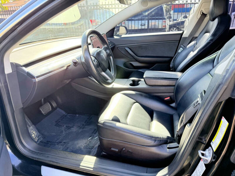 2018 Tesla Model 3 Long Range photo 12