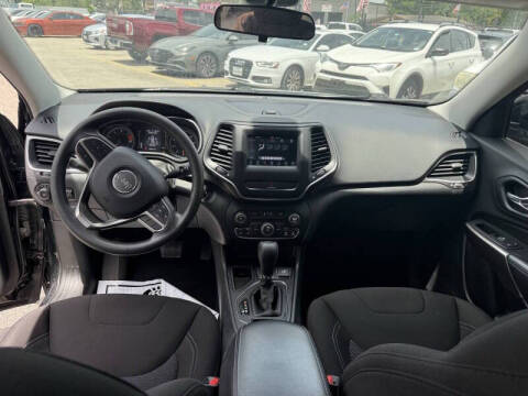 2019 Jeep Cherokee Latitude