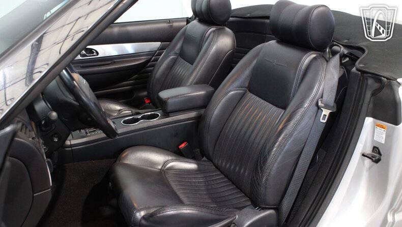 2004 Ford Thunderbird Deluxe