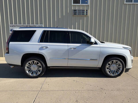 2016 Cadillac Escalade Platinum