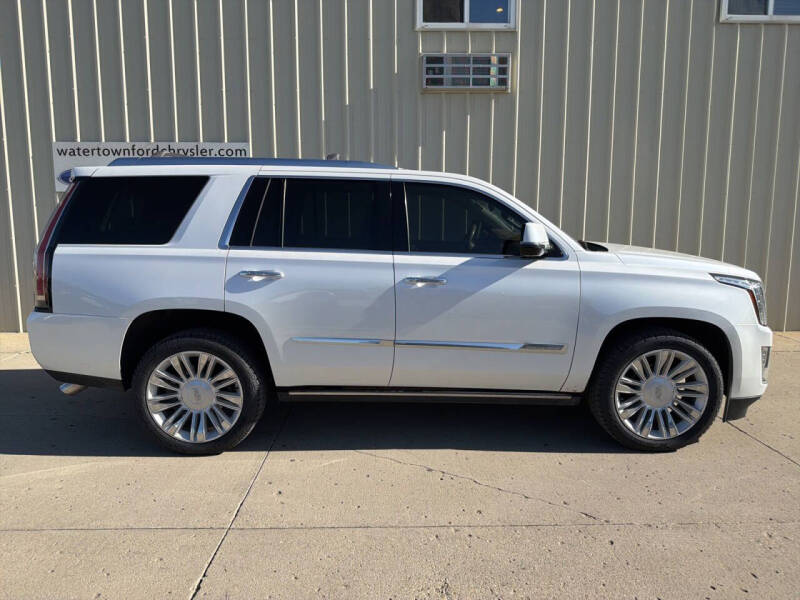 2016 Cadillac Escalade Platinum