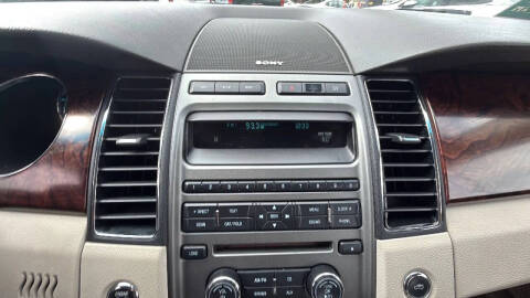 2011 Ford Taurus SEL