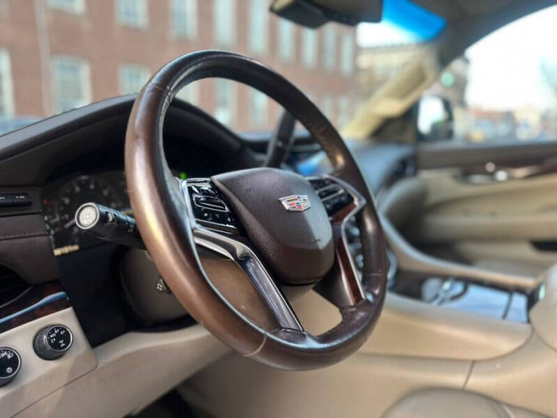 2015 Cadillac Escalade Luxury