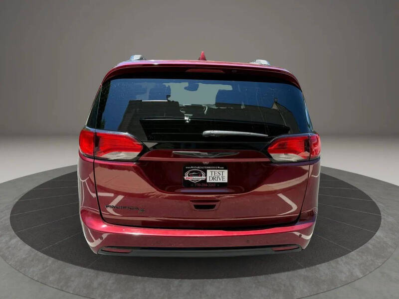 2018 Chrysler Pacifica Touring L Plus