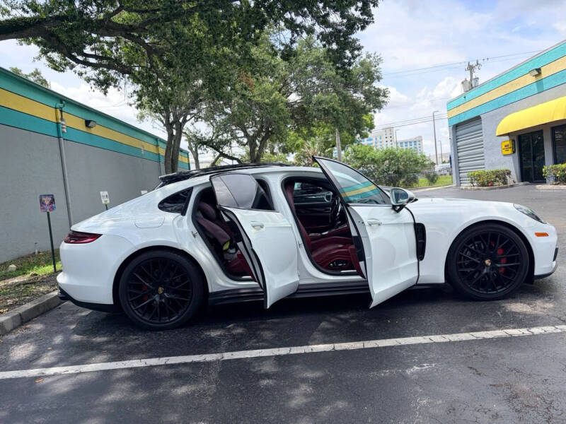 2018 Porsche Panamera