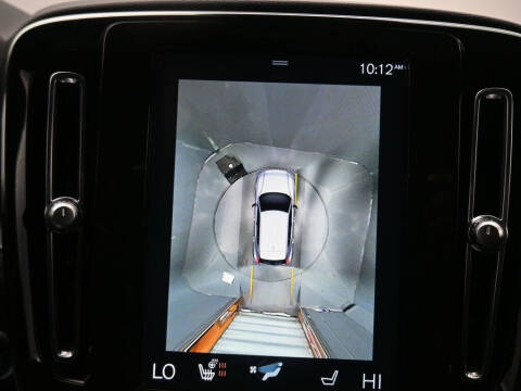 2021 Volvo XC40 T5 Momentum