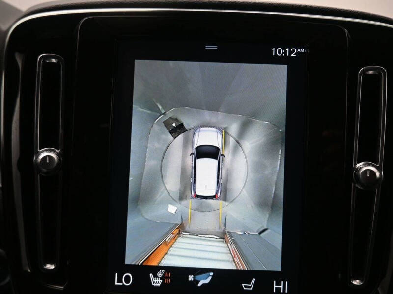 2021 Volvo XC40 T5 Momentum