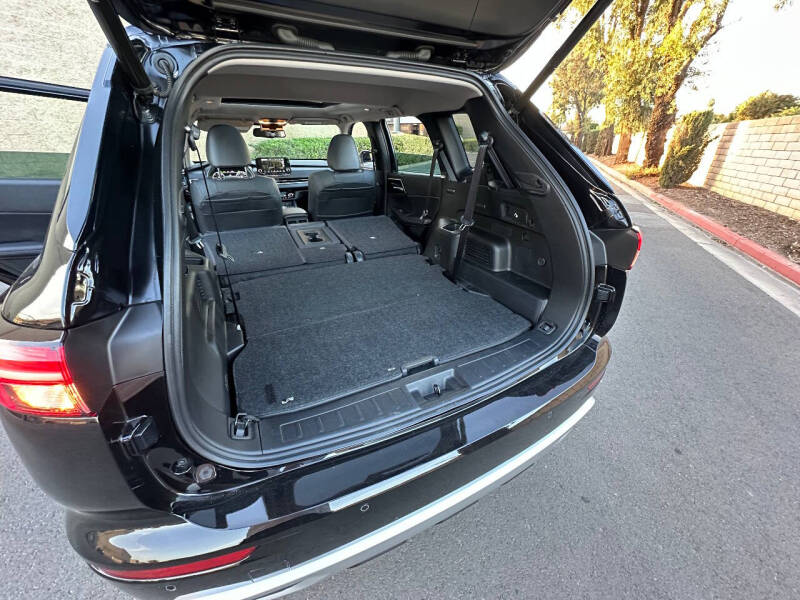 2023 Mitsubishi Outlander PHEV SE