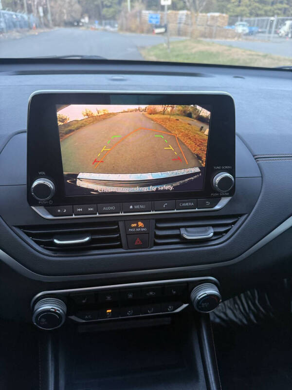 2020 Nissan Altima 2.0 SR