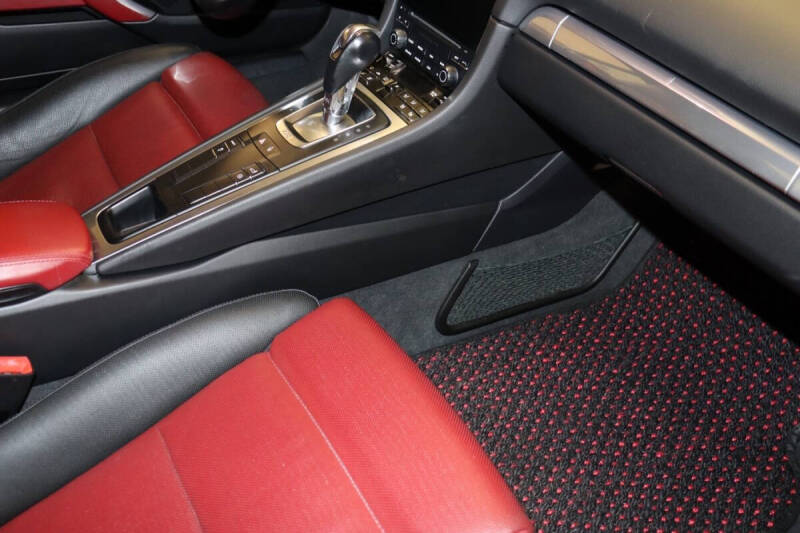 2018 Porsche 718 Cayman