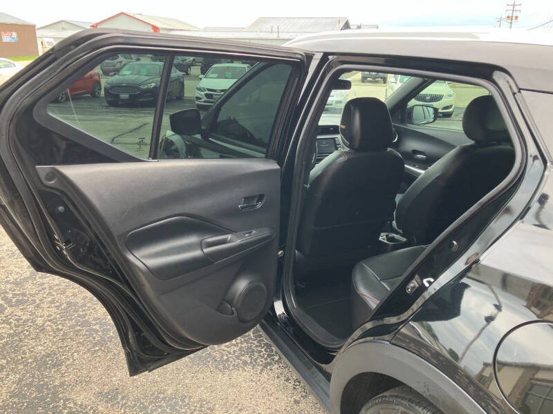 2020 Nissan Kicks SR