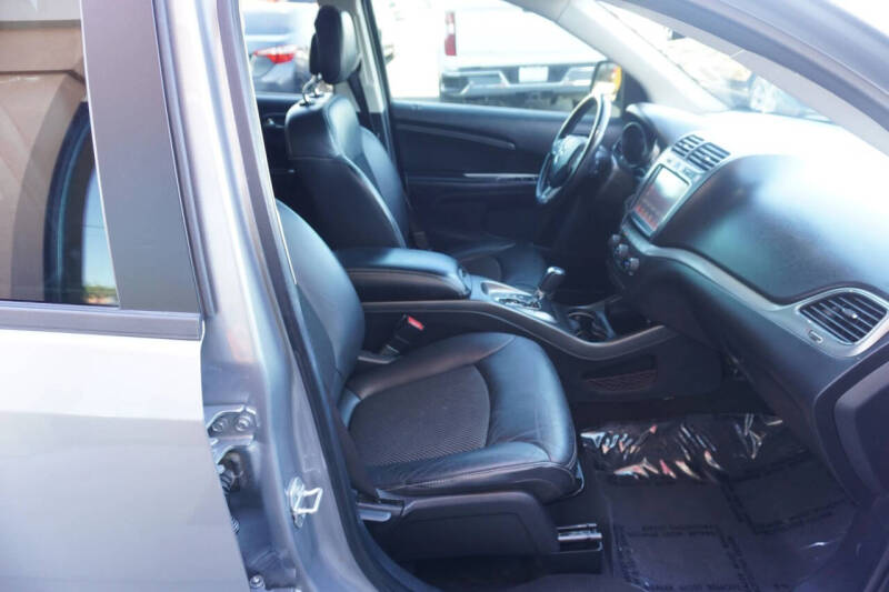 2020 Dodge Journey Crossroad