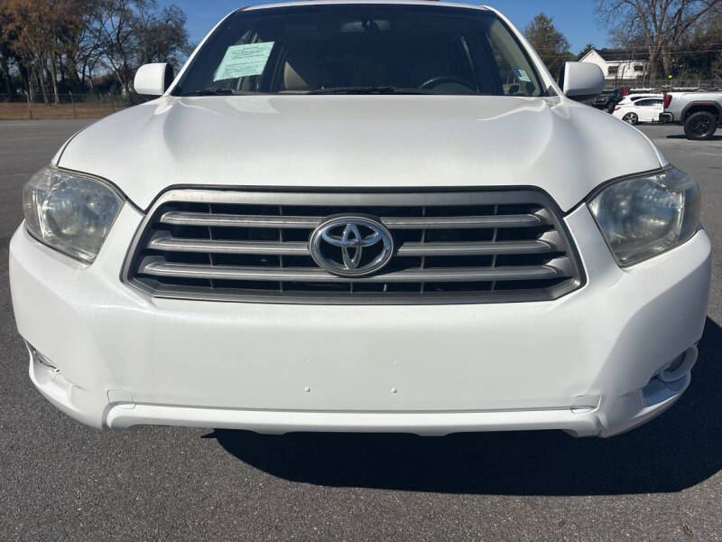 2010 Toyota Highlander SE's photo