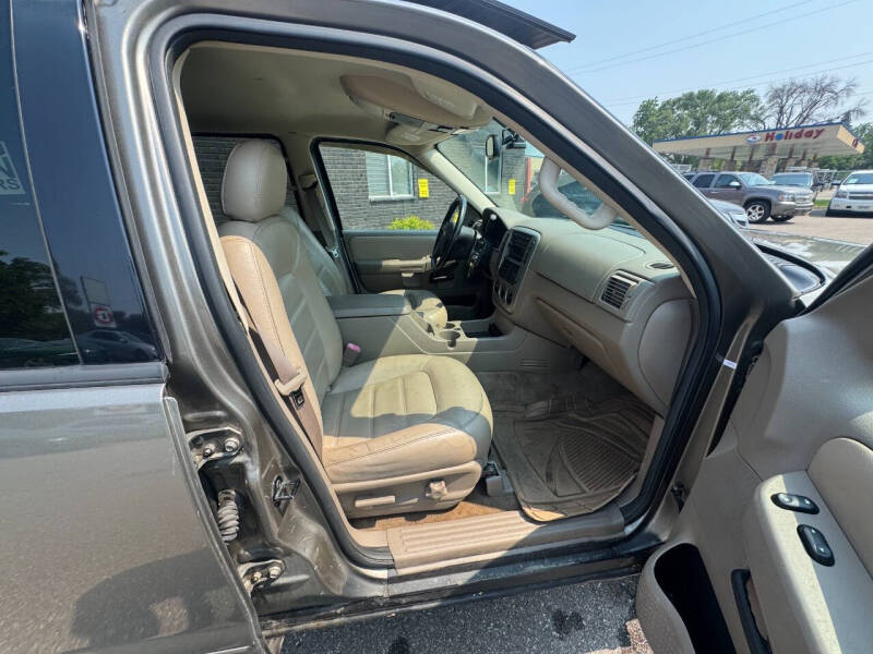 2005 Ford Explorer XLT