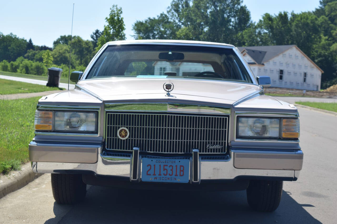 1991 Cadillac Brougham 14