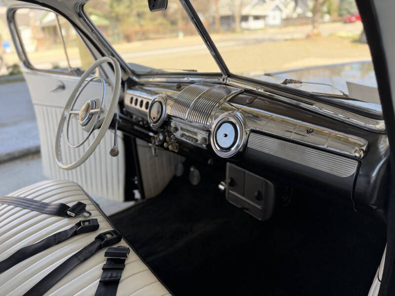 1948 Ford Super Deluxe