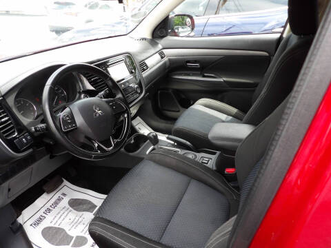 2016 Mitsubishi Outlander SE