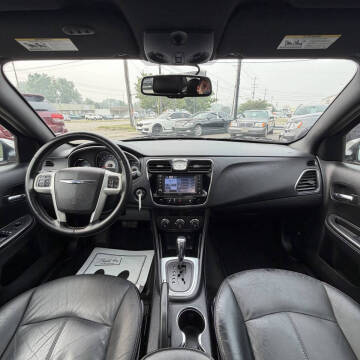 2012 Chrysler 200 Limited