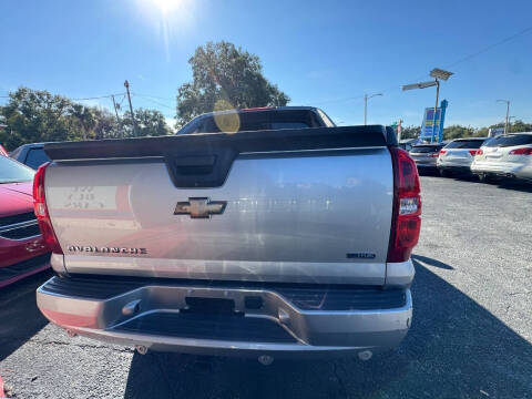 2011 Chevrolet Avalanche LS