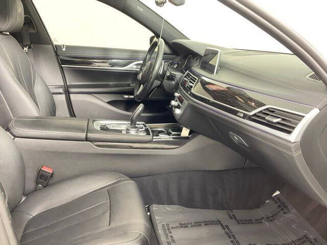 2017 BMW 7 Series 740i
