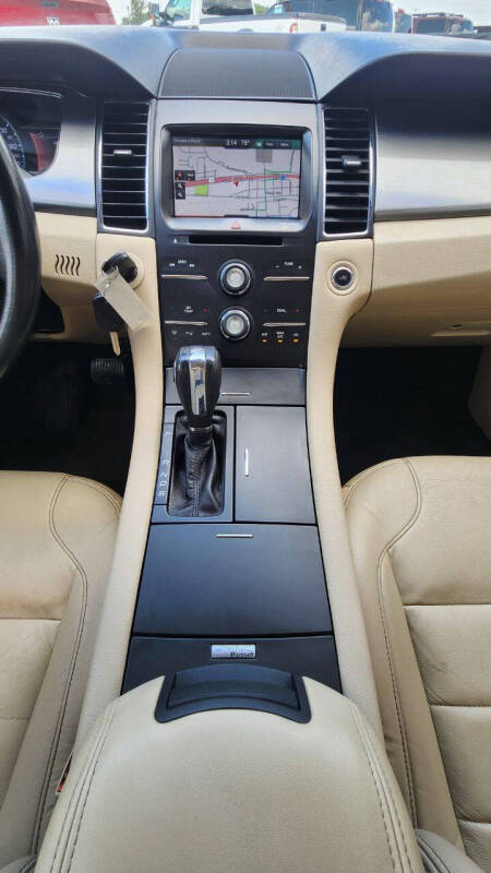 2014 Ford Taurus SEL