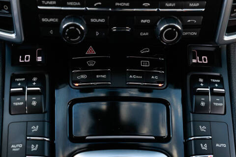 2014 Porsche Cayenne Platinum