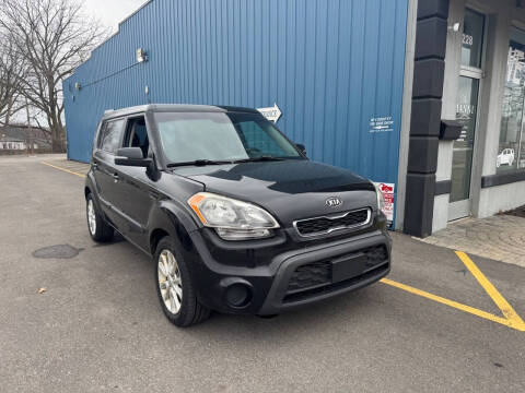 2012 Kia Soul +