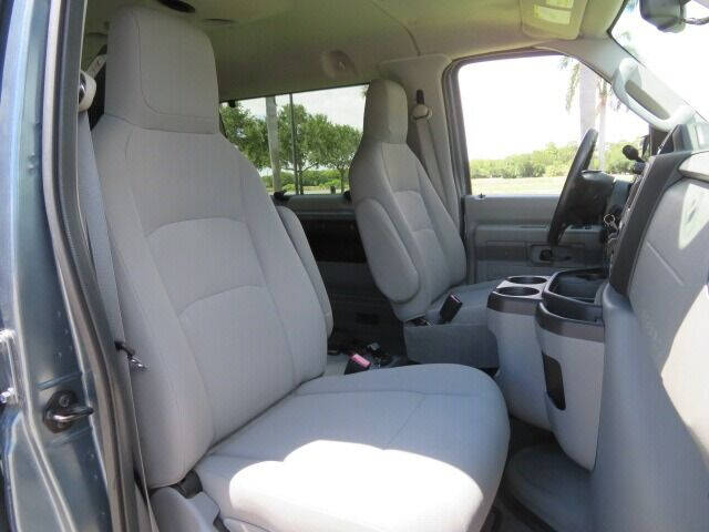 2013 Ford E-Series E-150 XLT