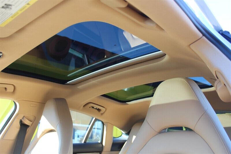 2018 Porsche Panamera 4 E-Hybrid